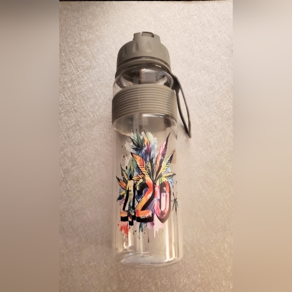Colorful 420 Leaf Design Grey Water Bottle